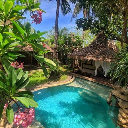 Villa Bhuvana With Private Swimming Pool Джили Трауанган Екстериор снимка