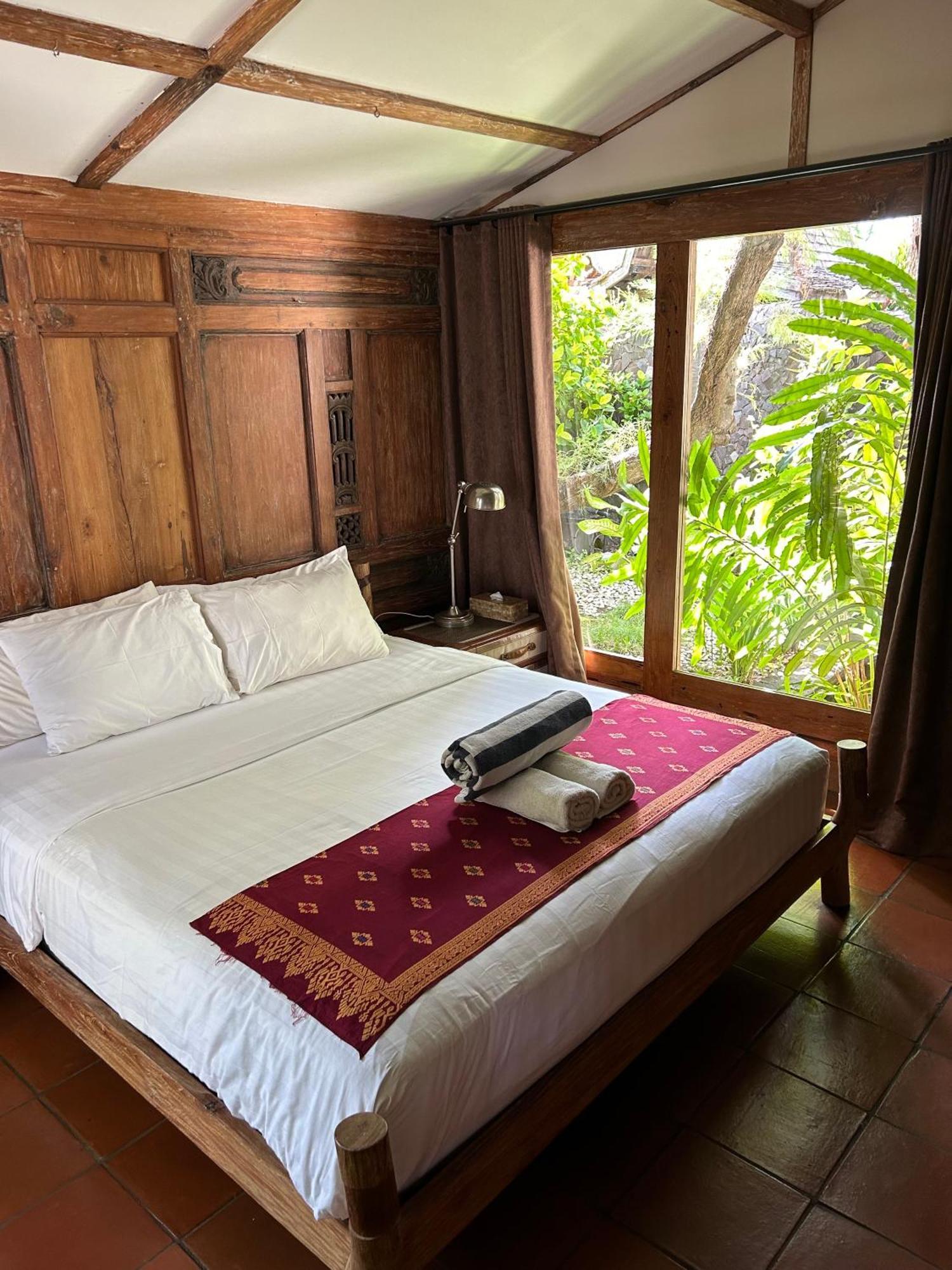 Villa Bhuvana With Private Swimming Pool Джили Трауанган Екстериор снимка