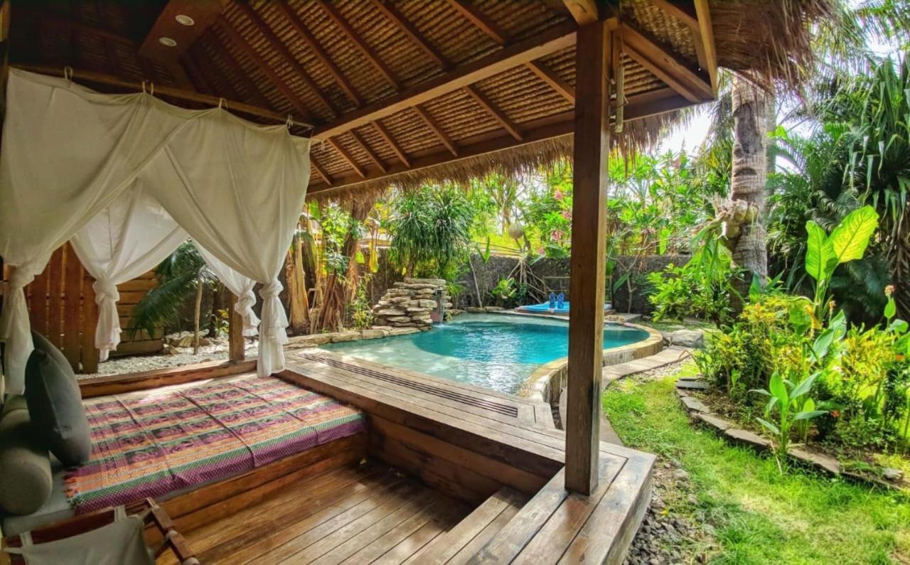 Villa Bhuvana With Private Swimming Pool Джили Трауанган Екстериор снимка